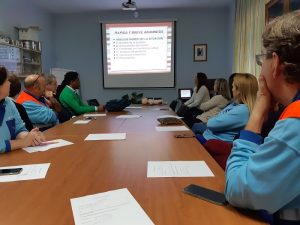 Una matrona ha impartido a profesionales de la Sierra de Cádiz formación sobre partos extrahospitalarios.