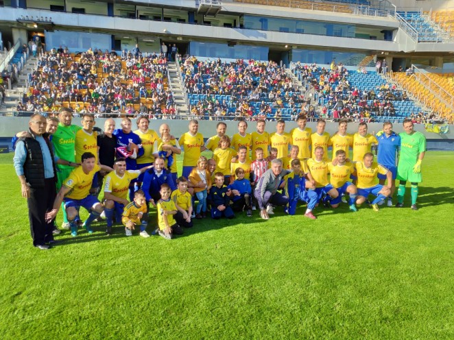 El Cádiz cede entradas del partido contra el Elche a beneficio de la Asociación Reyes Magos.