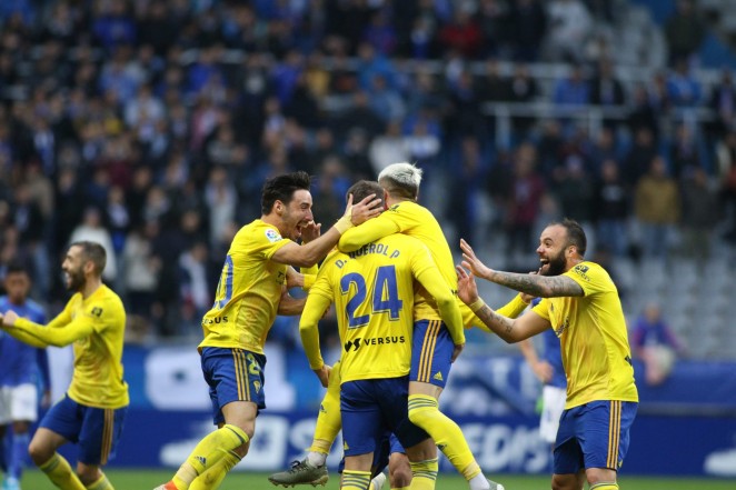 El Cádiz se impuso al Real Oviedo.