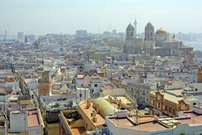 Últimos días para solicitar la bonificación del IBI en Cádiz