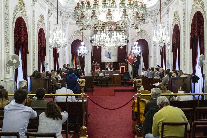 Cádiz aprueba regular la implantación de las casas de apuestas