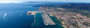 El Puerto de Algeciras asegura que sigue abierto y operativo