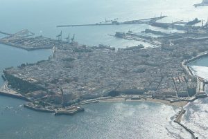 Una hora gratis de aparcamiento a quienes realicen sus compras en Cádiz