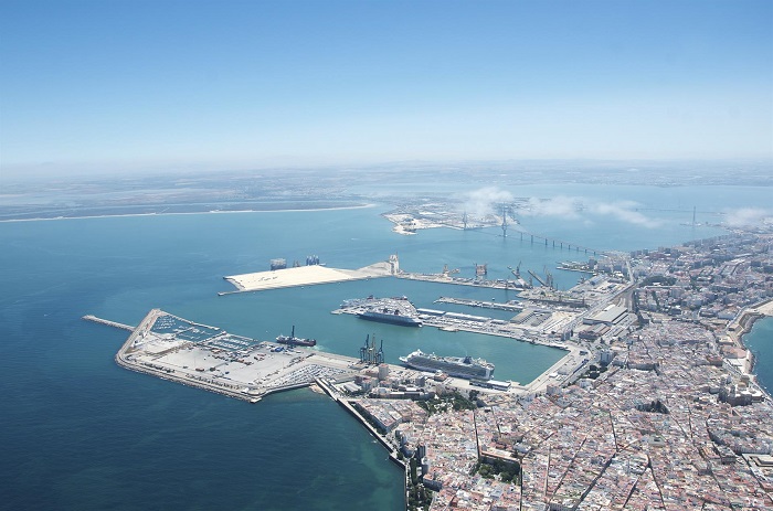 Containerships mejora el servicio de la costa oeste de Portugal con escala en Cádiz