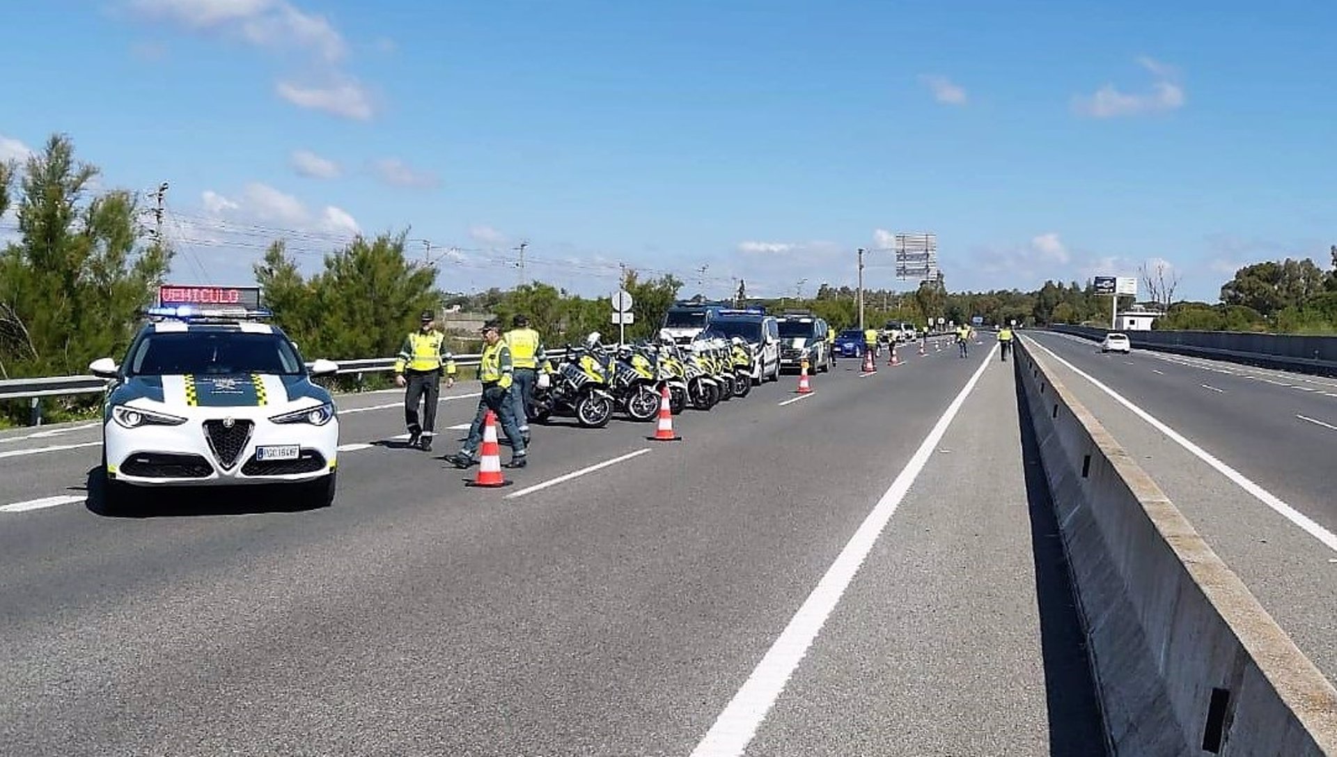 Control policial en carretera durante el Estado de Alarma.