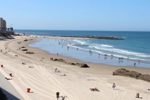 Playa urbana en Cádiz capital.