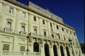 Frontal del Ayuntamiento de San Fernando.