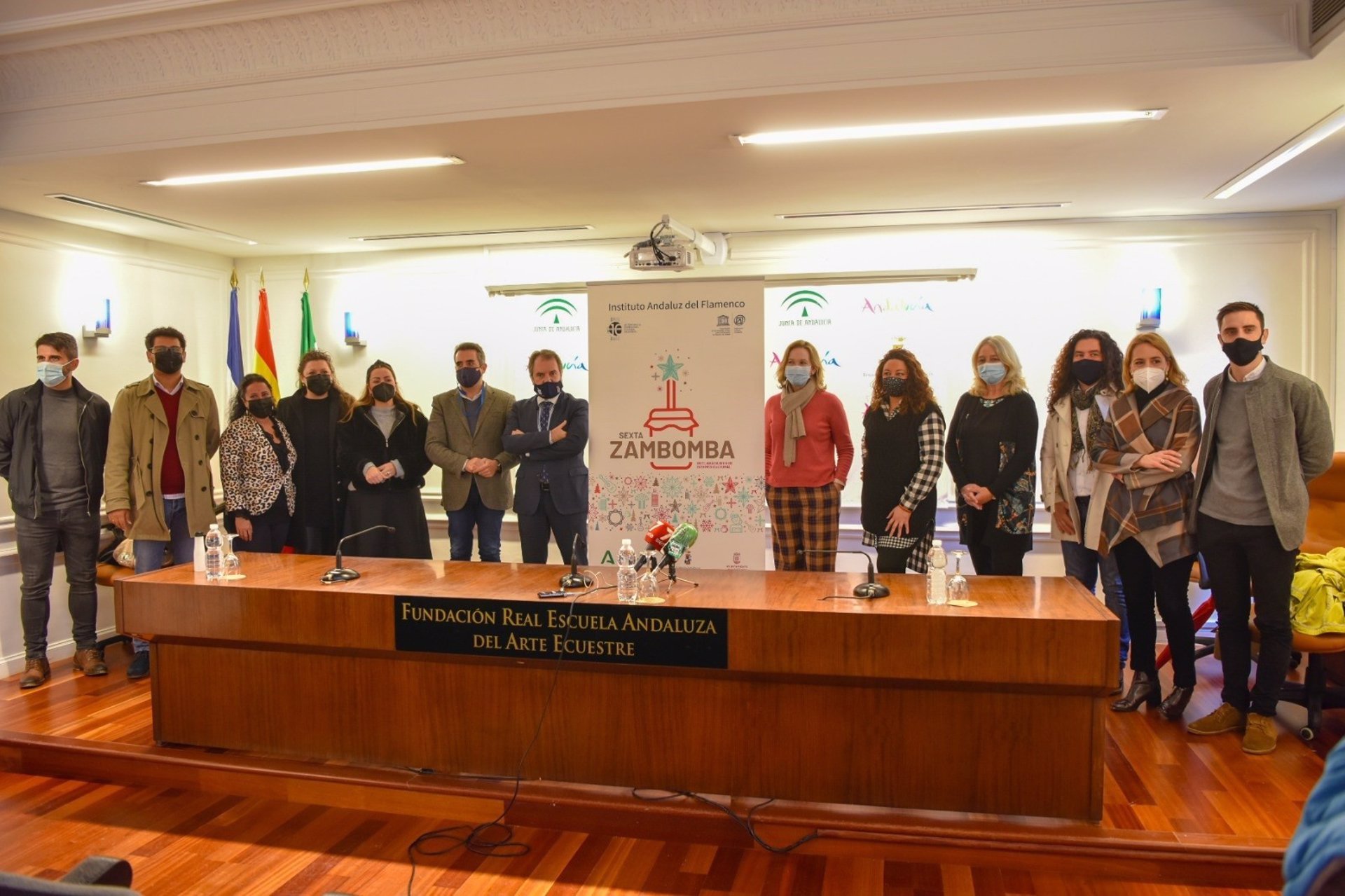 Presentación de un espectáculo de zambombas en Jerez y Arcos.