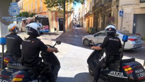 Policías nacionales en el centro de Jerez.