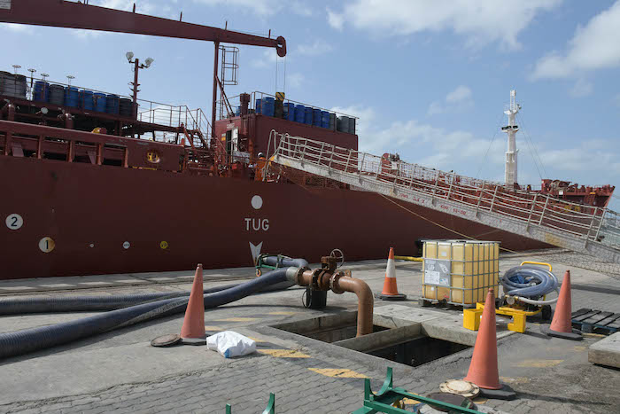 La terminal de OPTrade en el Muelle de la Cabezuela -Bahía de Cádiz- ha llevado a cabo la primera operación de descarga en Andalucía de HVO.