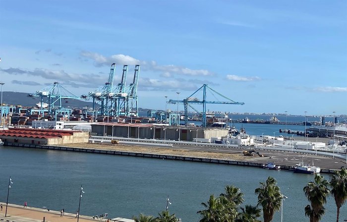 Un total de tres buques del puerto de Algeciras, afectados por el bloqueo del Canal de Suez