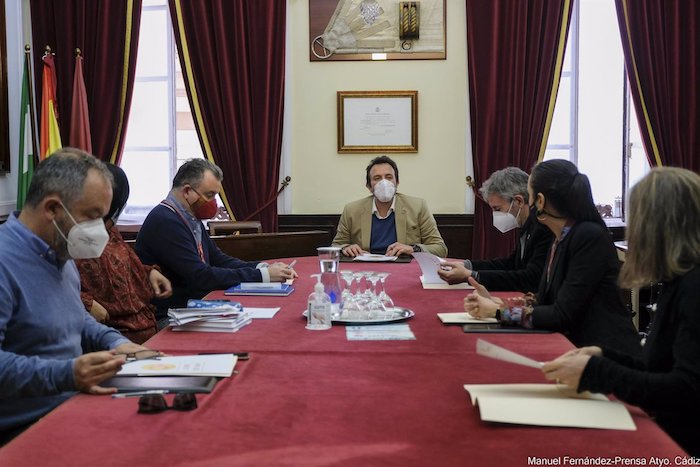 La UCA se adhiere a la candidatura de Cádiz como sede del X Congreso de la Lengua Española