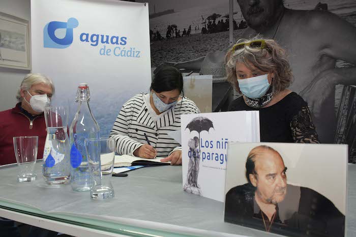 Aguas de Cádiz firma un convenio de colaboración con la Asociación Amigos de Fernando Quiñones