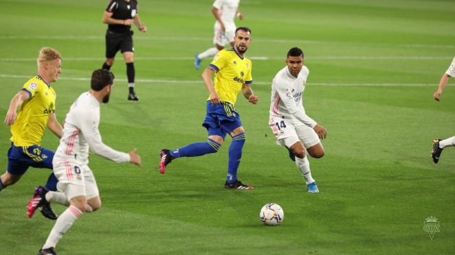 Cádiz CF: Lucha sin éxito ni fortuna ante el Madrid (0-3)