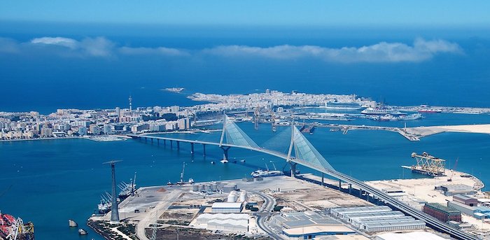 Formalizan un contrato para la conservación en las carreteras de acceso a Cádiz