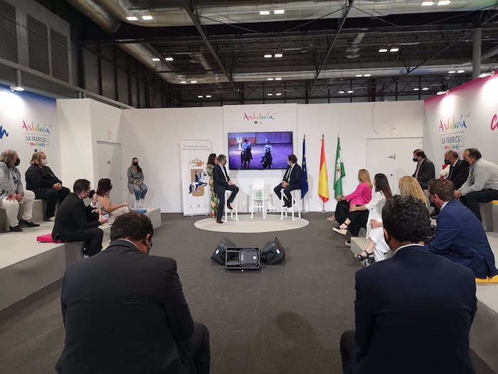 La Real Escuela de Arte Ecuestre presenta en Fitur sus nuevos productos