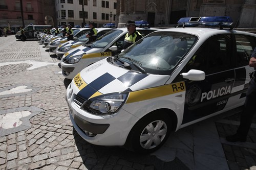 La Policía interpone 32 denuncias por botellón en La Caleta e impide otro en la playa Victoria