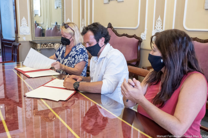 Ceden un espacio municipal a la asociación Amigas al Sur anexo a su sede para la realización de actividades