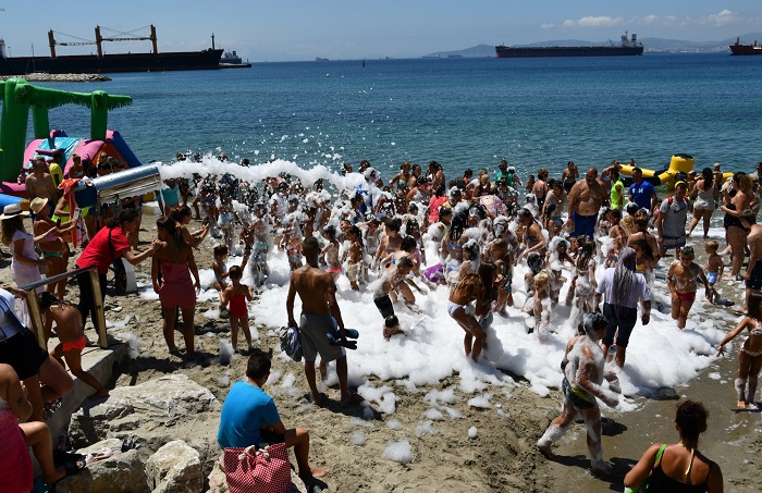 Agua, música y mucha diversión en la Feria de la Bahía 2022