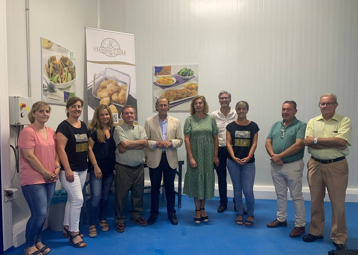 Visita del alcalde a la fábrica de Viandas Cádiz, en el polígono industrial El Torno