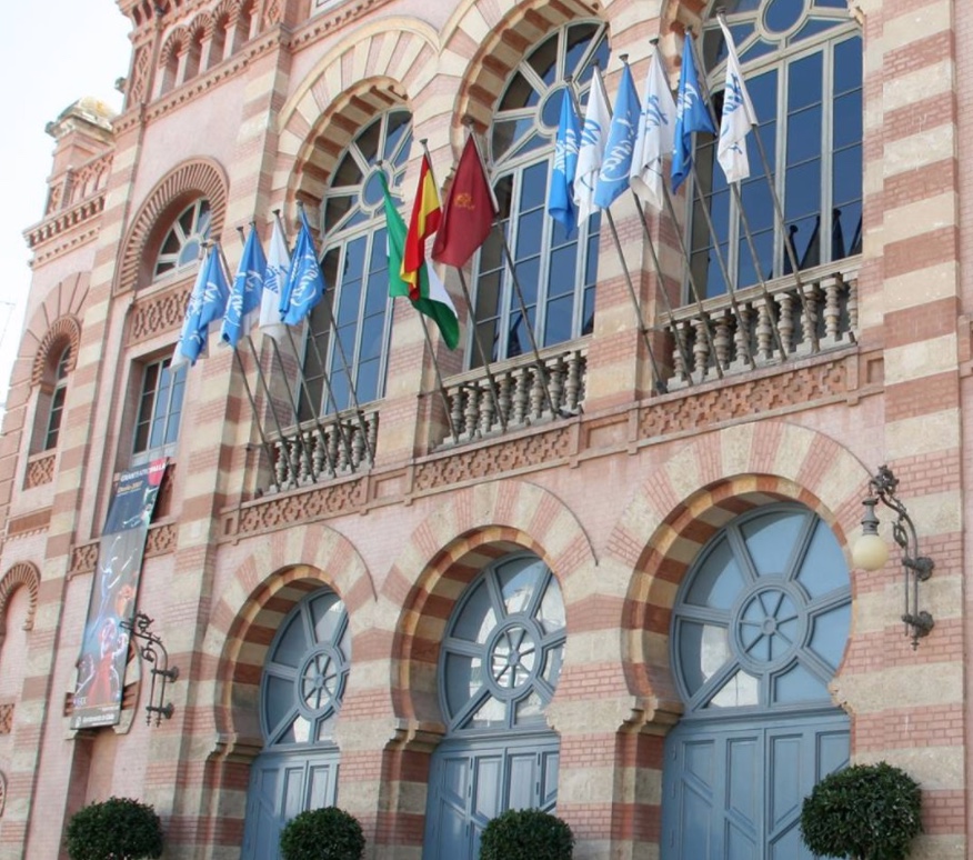 Un espectáculo de luz y sonido se proyectará sobre la fachada del Gran Teatro Falla