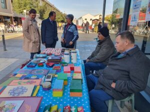 AFEMEN presenta su venta de artículos navideños en Chiclana