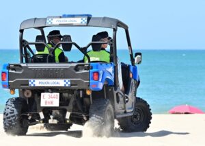 Policía Local en las Playas de Cádiz