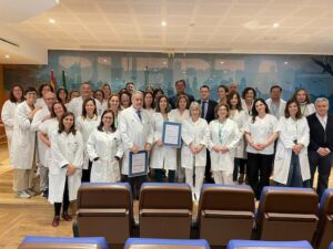 Las unidades de Oncología Radioterápica y Laboratorios del Puerta del Mar reciben la certificación de calidad