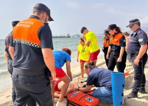 simulacro en la playa de Palmones